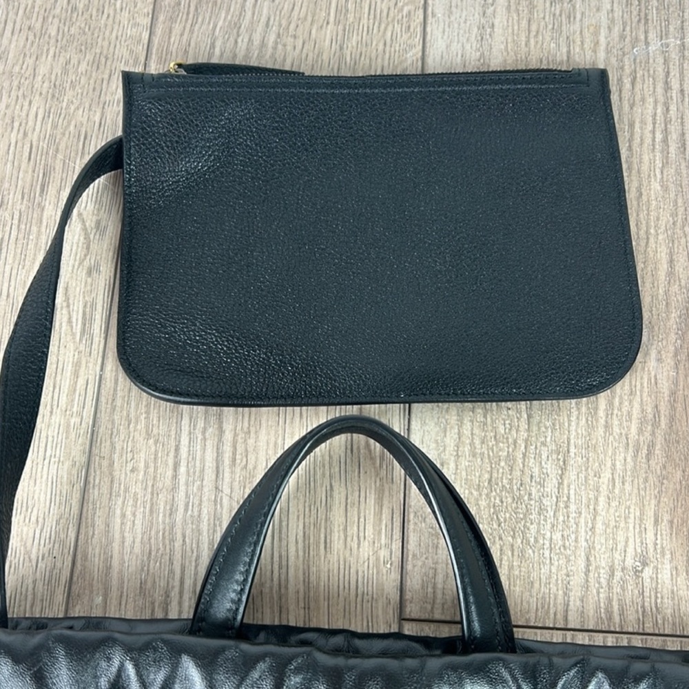 A 271 - % Authentic Gucci Logo Print Drawstring B… - image 6